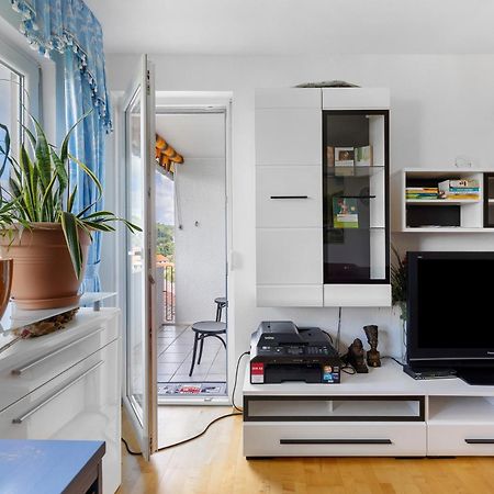 Eningen unter Achalm Helle, Ruhige Dachwohnung מראה חיצוני תמונה